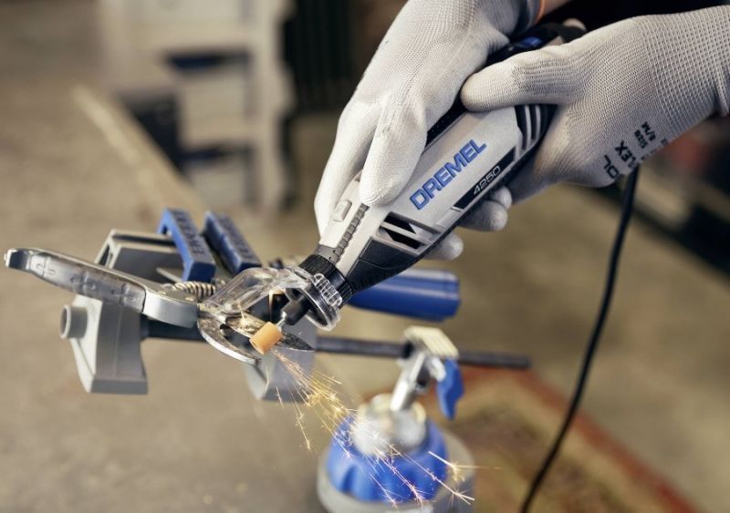 Многофункциональный инструмент (гравёр) Dremel 4250-3/45: 175 Вт, 35000 об/мин, 45 шт. насадок_ BR F0134250JJ фото
